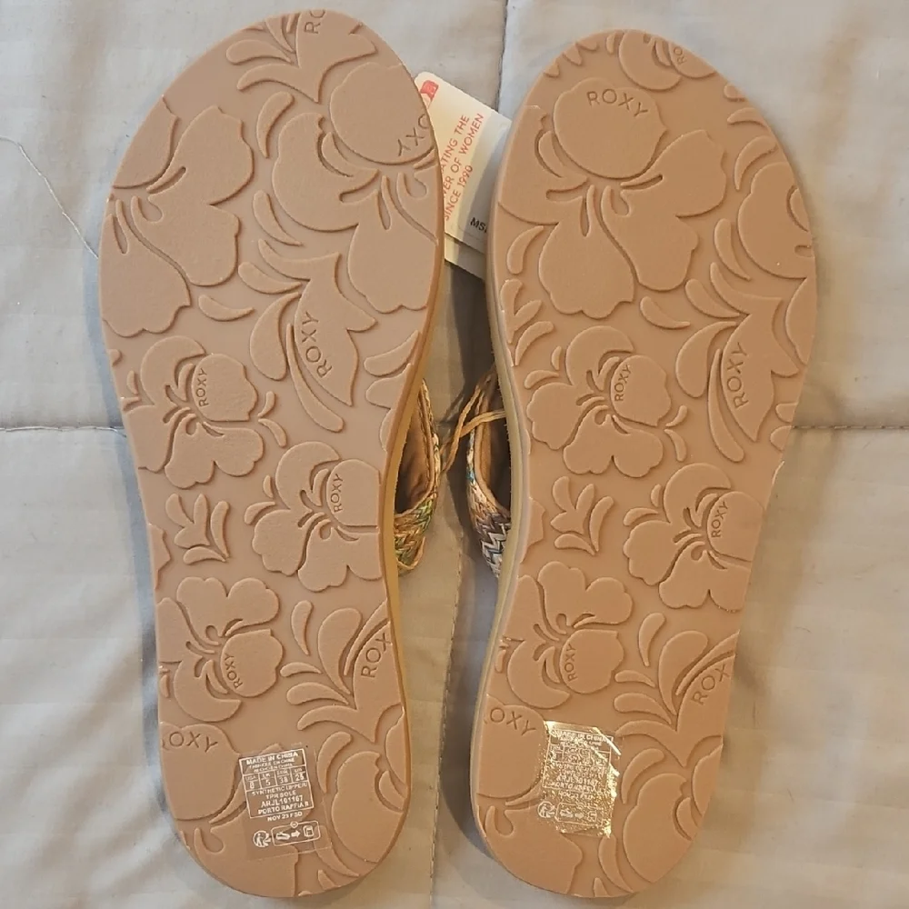 NEW Roxy Flip Flops - Picture 4 of 4